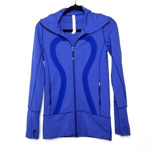 Lululemon Women's Size 2 In Stride Jacket Blue Striped Full Zip Athletic Running